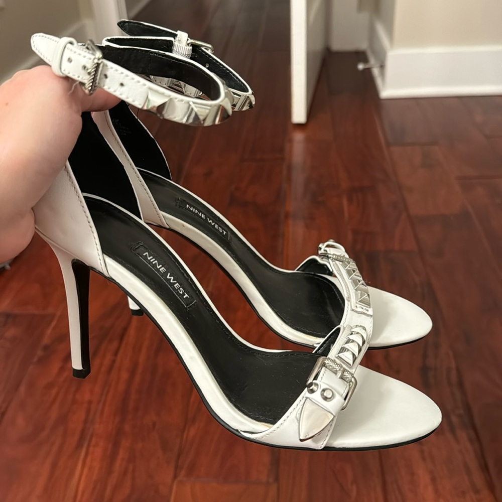 Never worn nine west heels